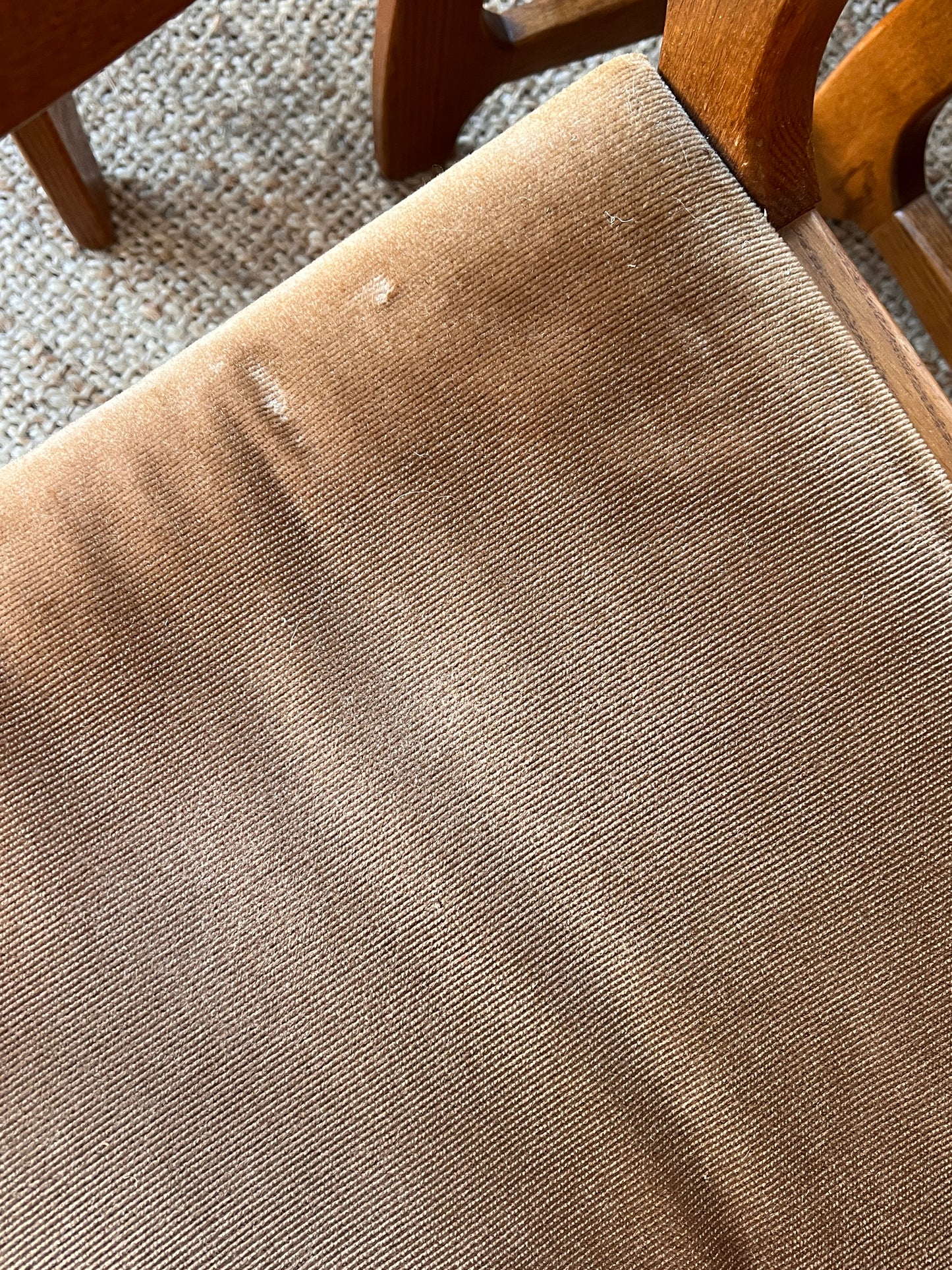 SET OF SIZE OAK & BROWN VELVET DINING CHAIRS