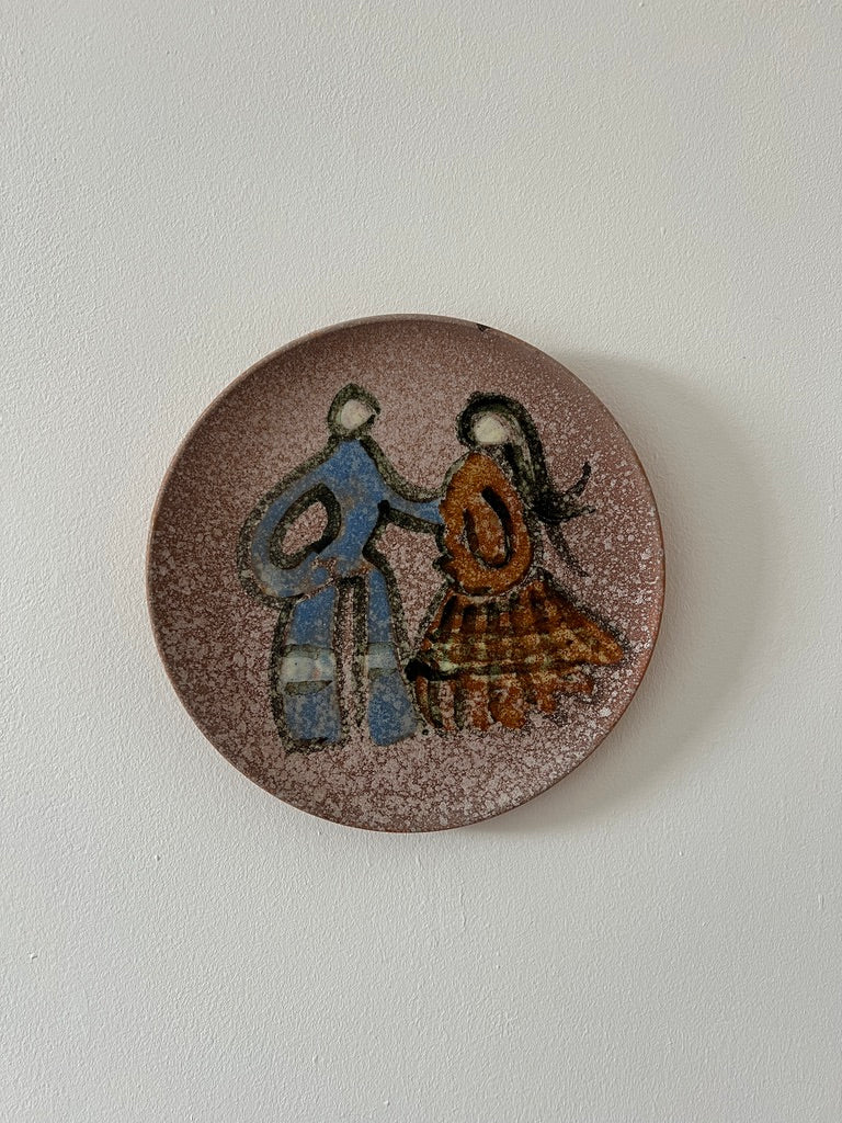 Hand painted pink ceramic ‘Couple' wall plate