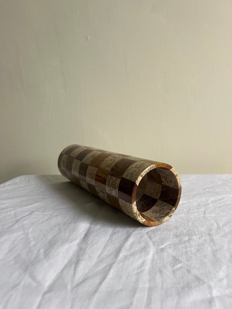 CYLINDER CHECKED VASE