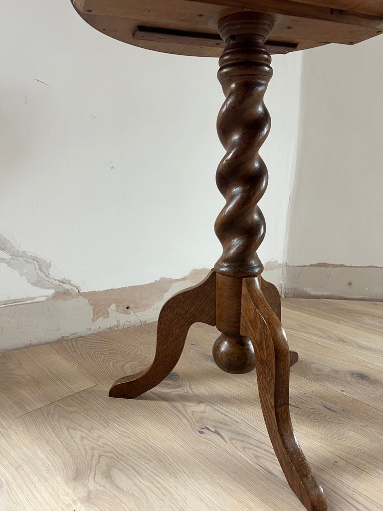 CIRCULAR SPIRAL & BALL WOOD SIDE TABLE