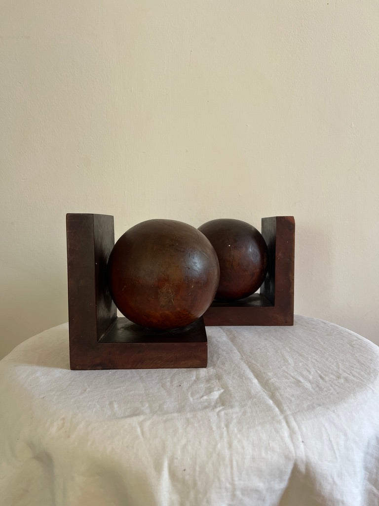 WOODEN SPHERE BOOK ENDS