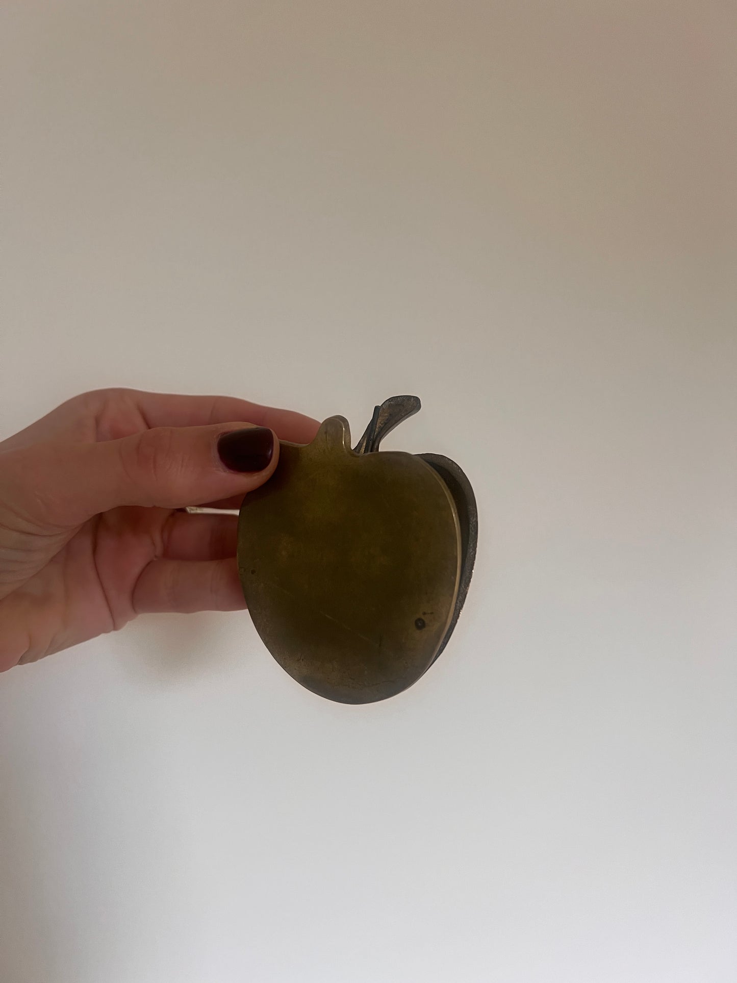 BRASS APPLE PAPER CLIP