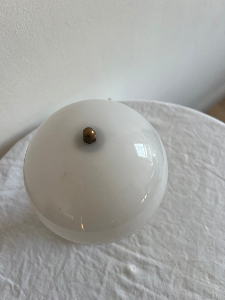 SMALL BRASS MUSHROOM SHADE LAMP