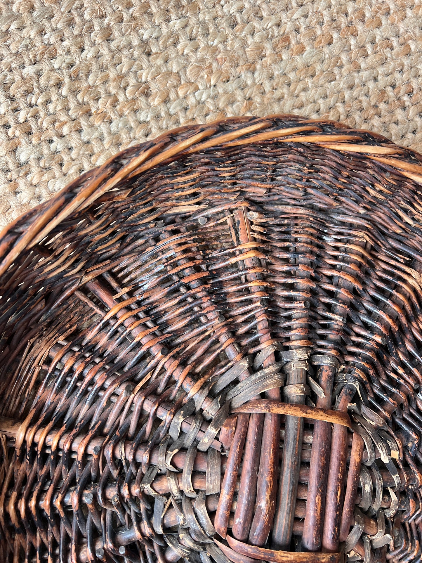 WOVEN WICKER FRUIT BASKET