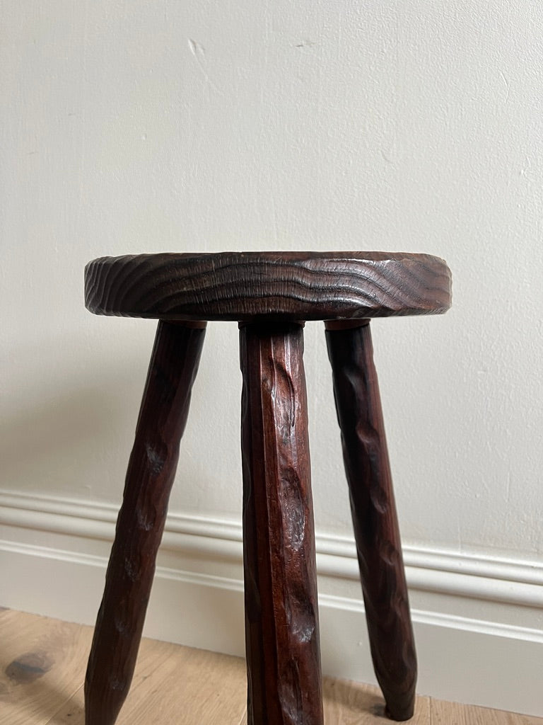 FRENCH CHISELED STOOL
