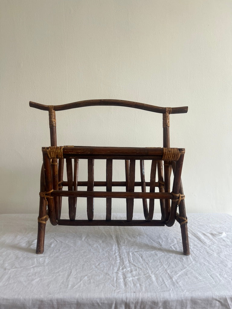 RATTAN STYLE MAGAZINE RACK