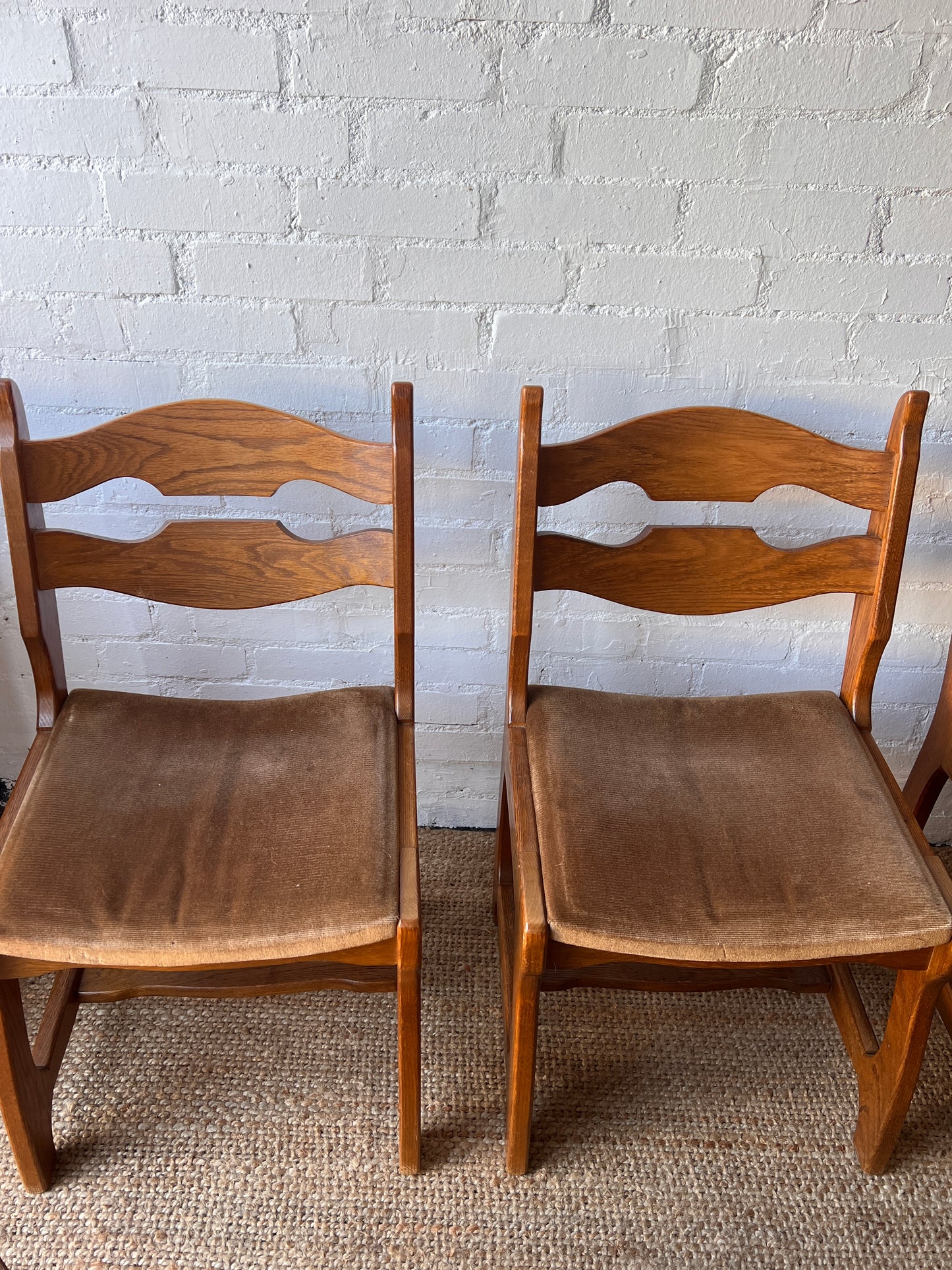 SET OF SIZE OAK & BROWN VELVET DINING CHAIRS