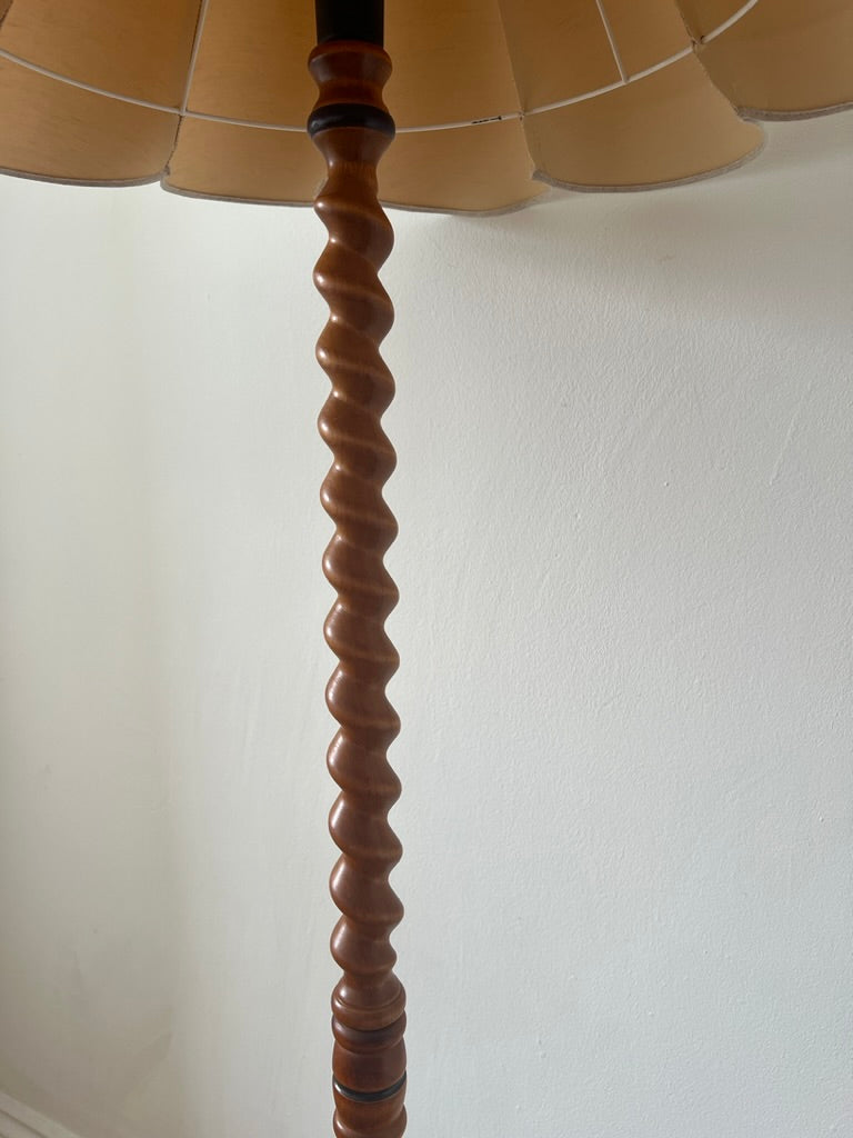 Barley twist floor lamp with scallop shade