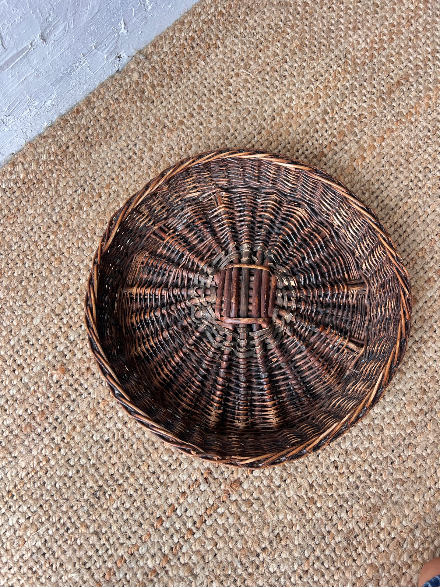 WOVEN WICKER FRUIT BASKET