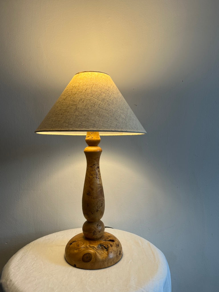 WOODEN TABLE LAMP WITH LINEN SHADE