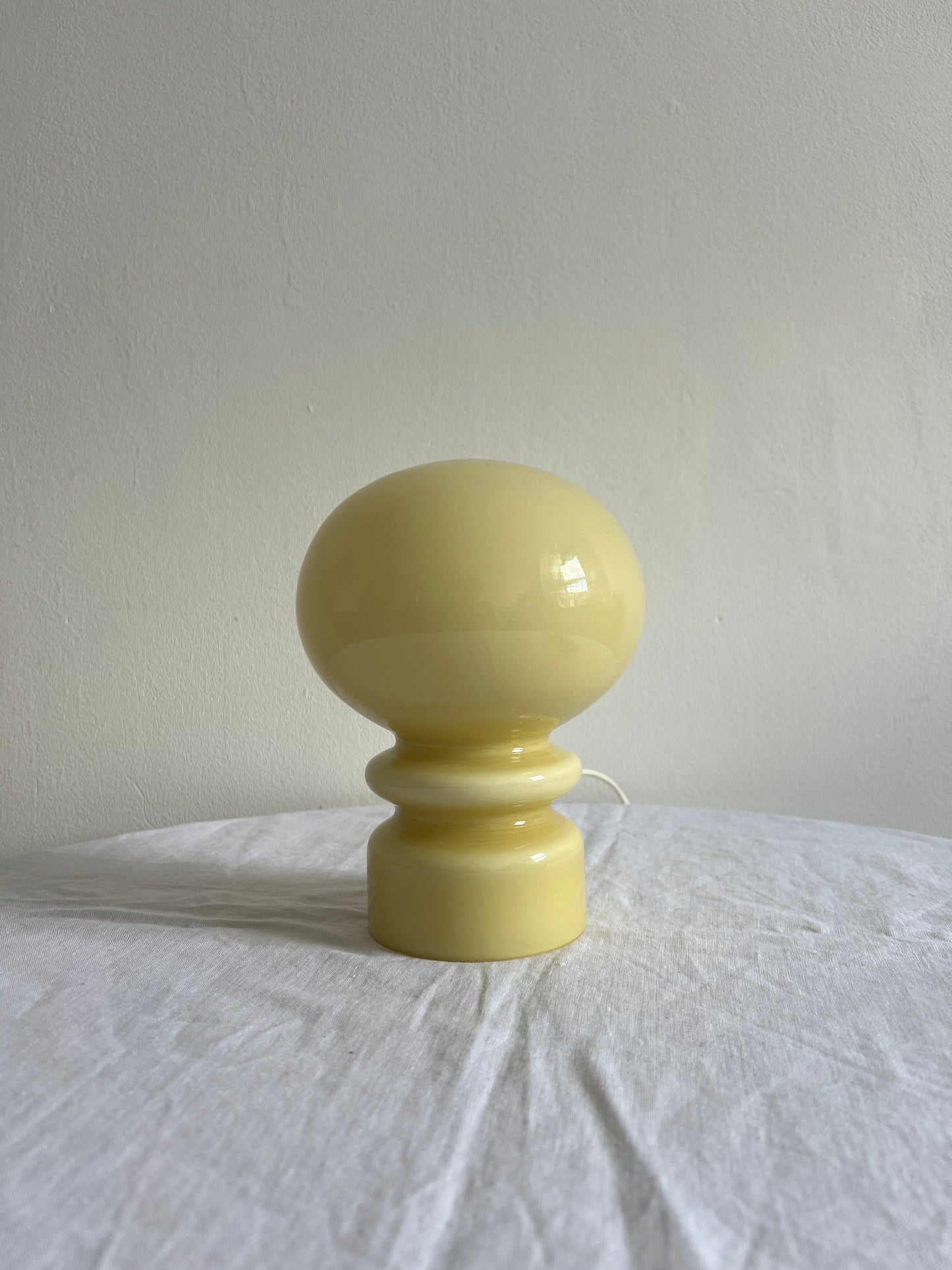 70s buttery yellow sculptural table lamp by Flygsfors glassworks, Sweden