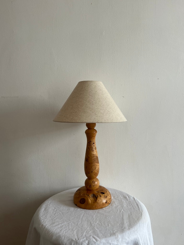 WOODEN TABLE LAMP WITH LINEN SHADE