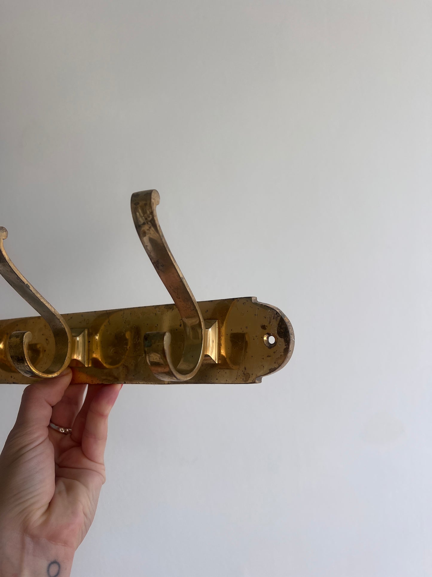 SMALL BRASS HOOKS