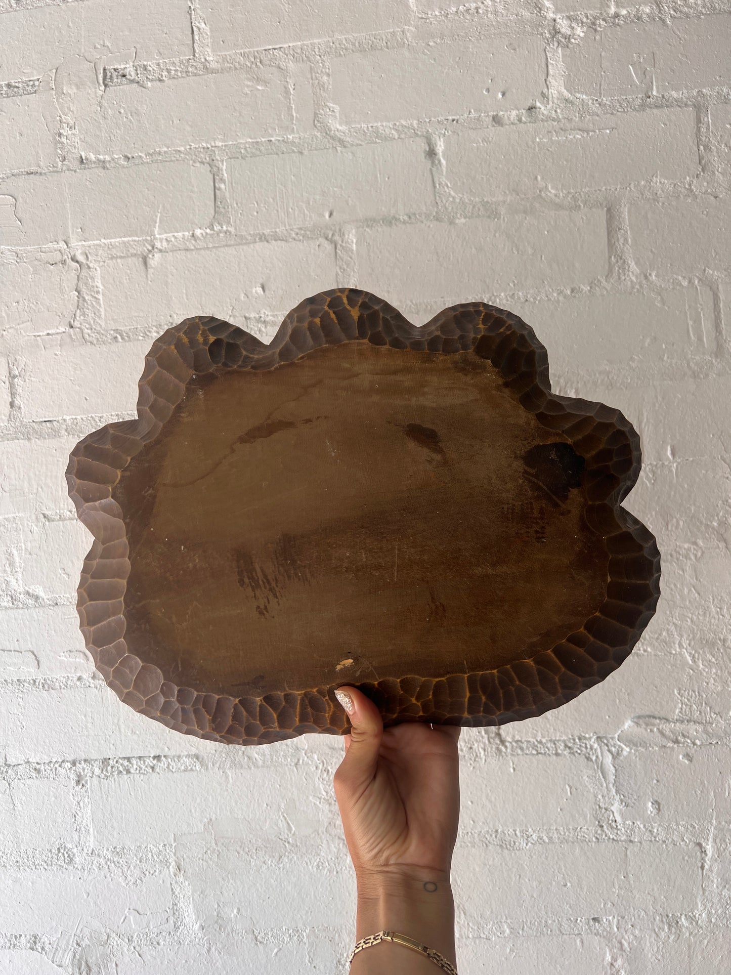 WOODEN CARVED SHELL TRAY