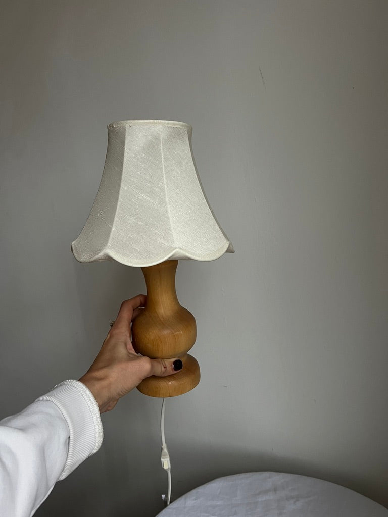 SMALL WOOD TABLE LAMP WITH WAVY SHADE