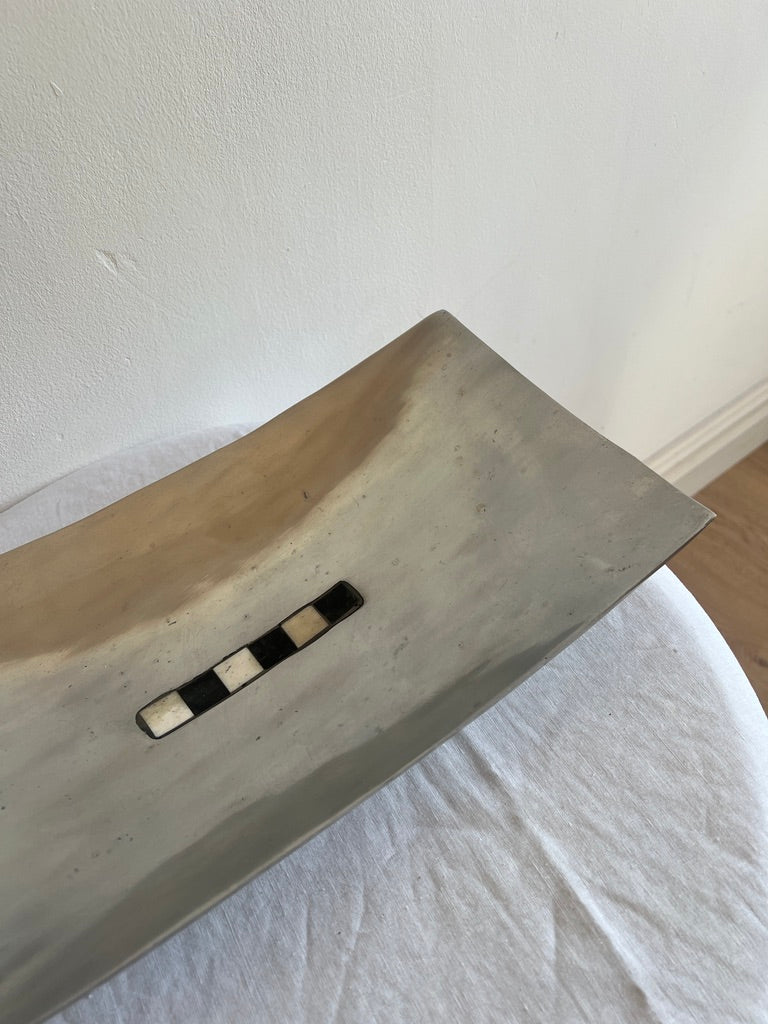 CHROME CURVED DISH WITH CHECKED PATTERN