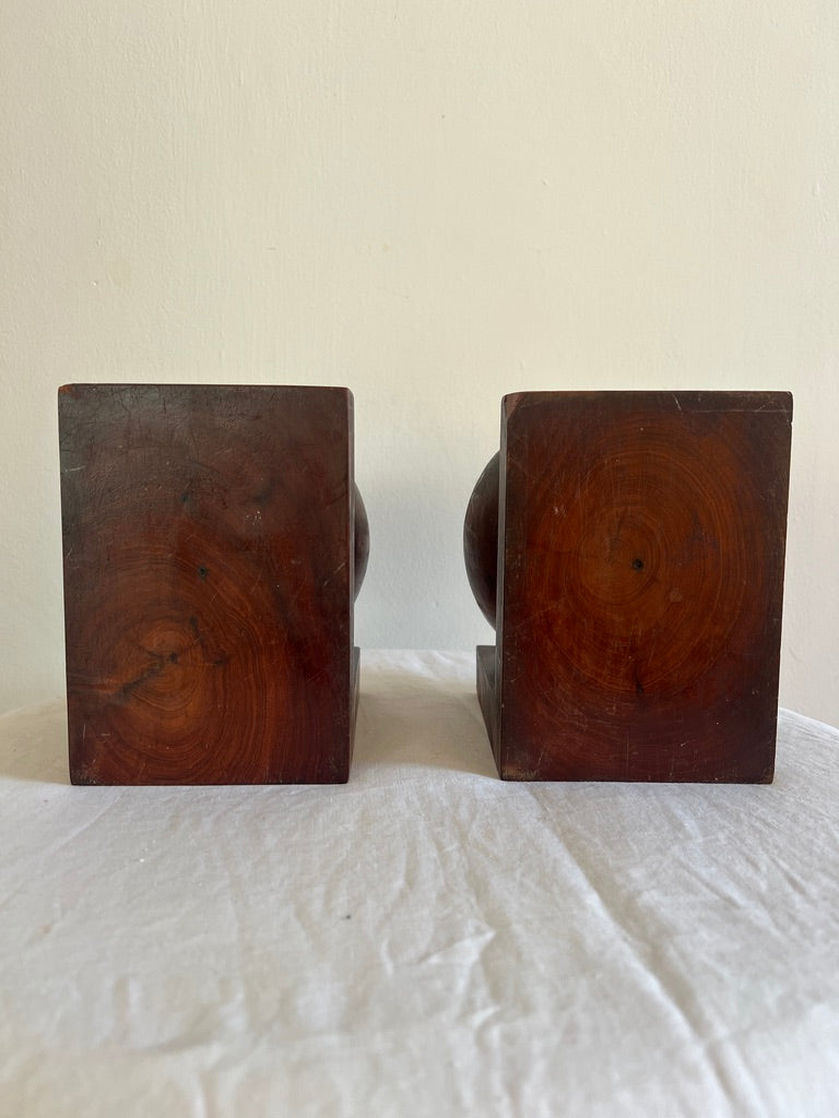 WOODEN SPHERE BOOK ENDS