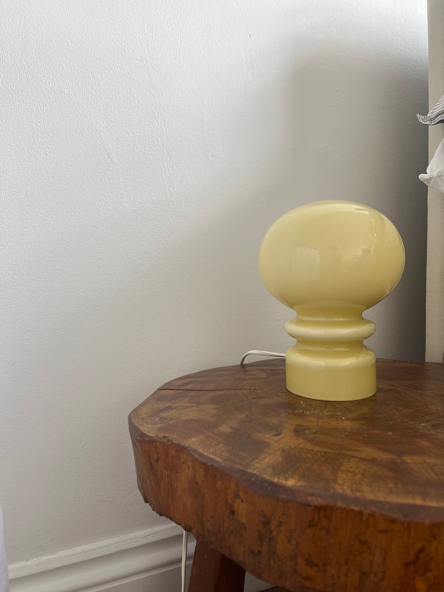 70s buttery yellow sculptural table lamp by Flygsfors glassworks, Sweden