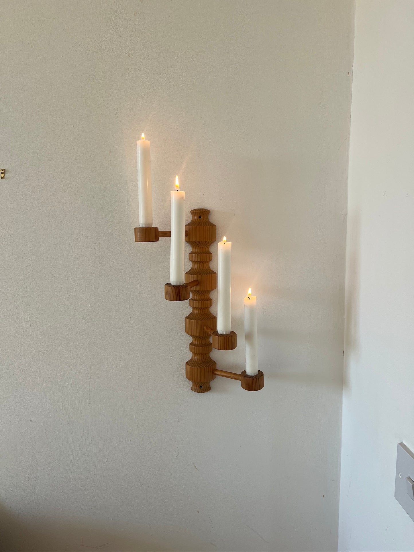 VINTAGE PINE WALL CANDLE HOLDER