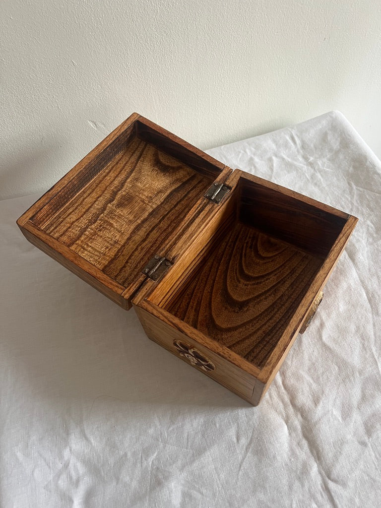 WOODEN SUN BOX