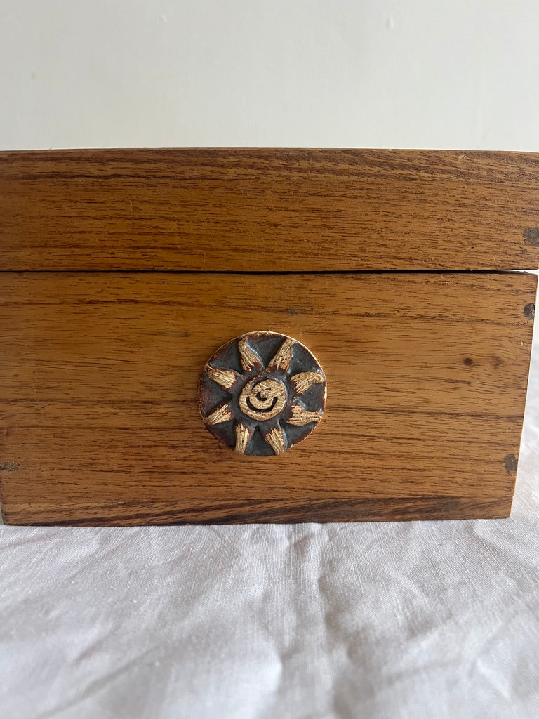 WOODEN SUN BOX