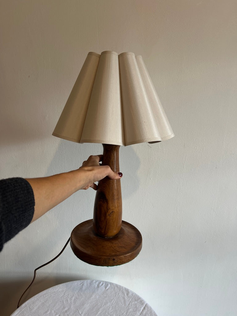 SOLID WOOD MID CENTURY TABLE LAMP