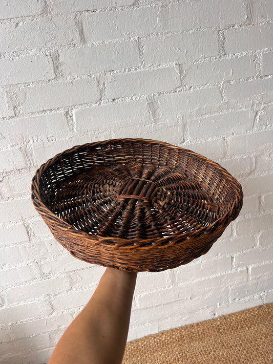 WOVEN WICKER FRUIT BASKET