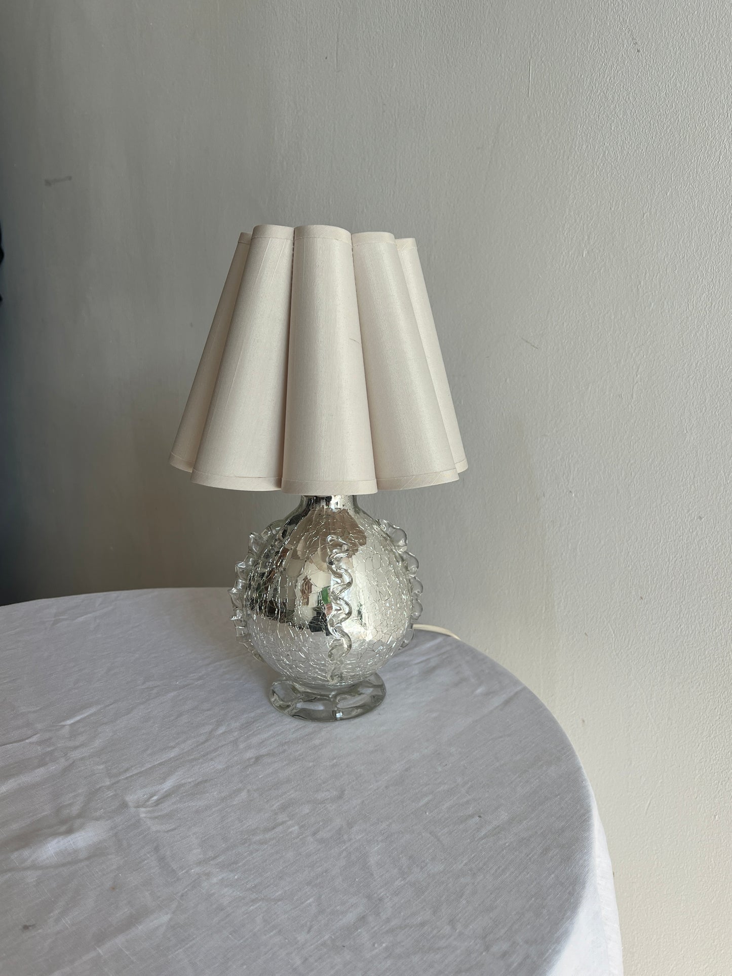WIGGLE GLASS LAMP & SHADE