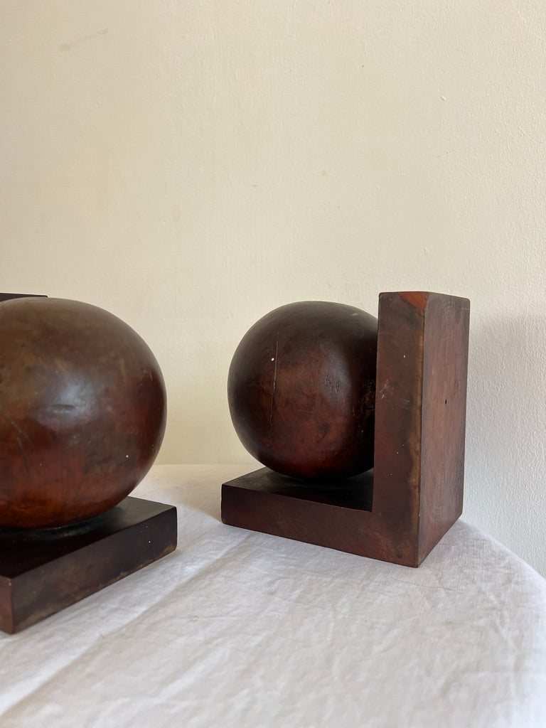 WOODEN SPHERE BOOK ENDS