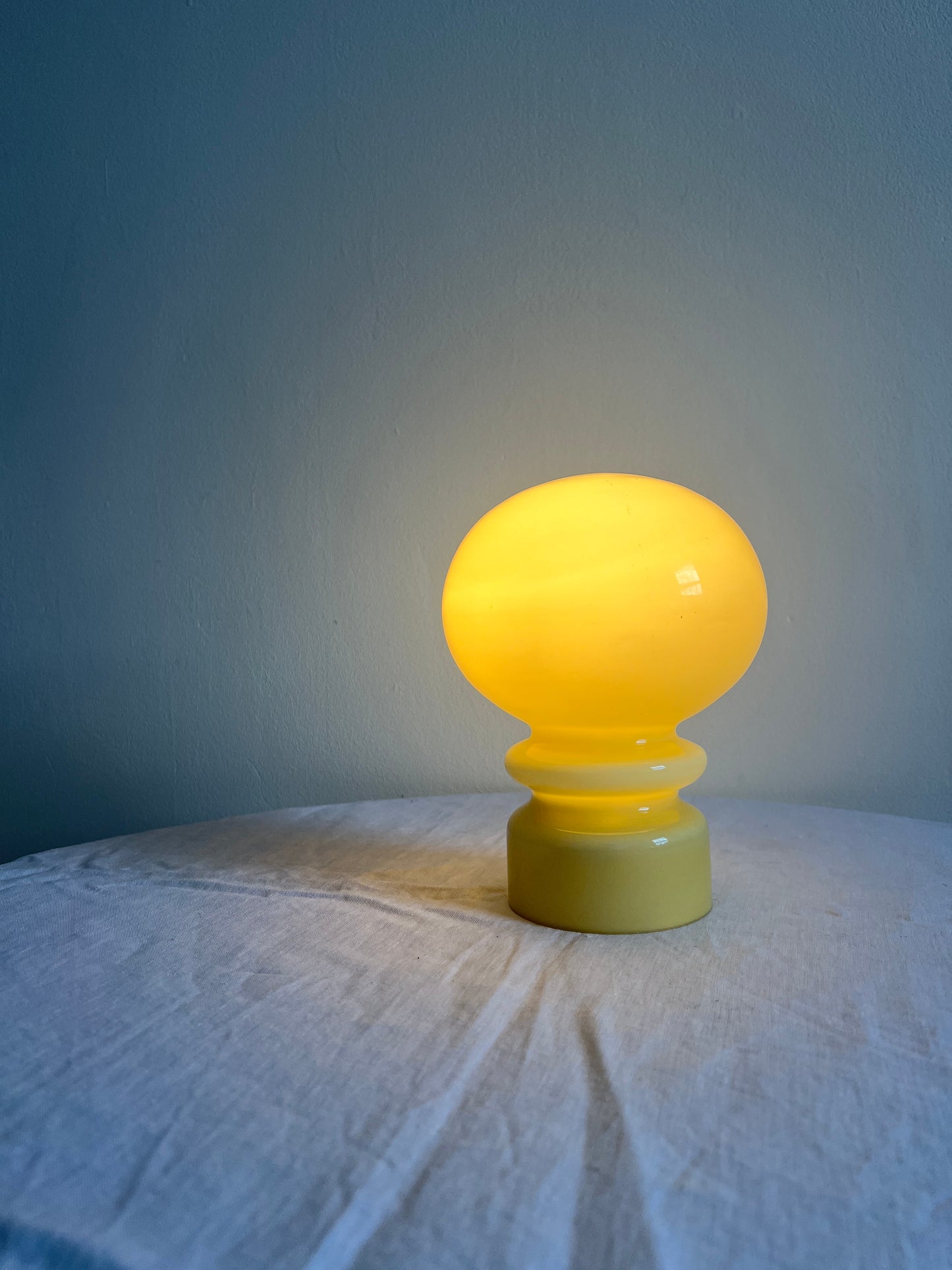70s buttery yellow sculptural table lamp by Flygsfors glassworks, Sweden