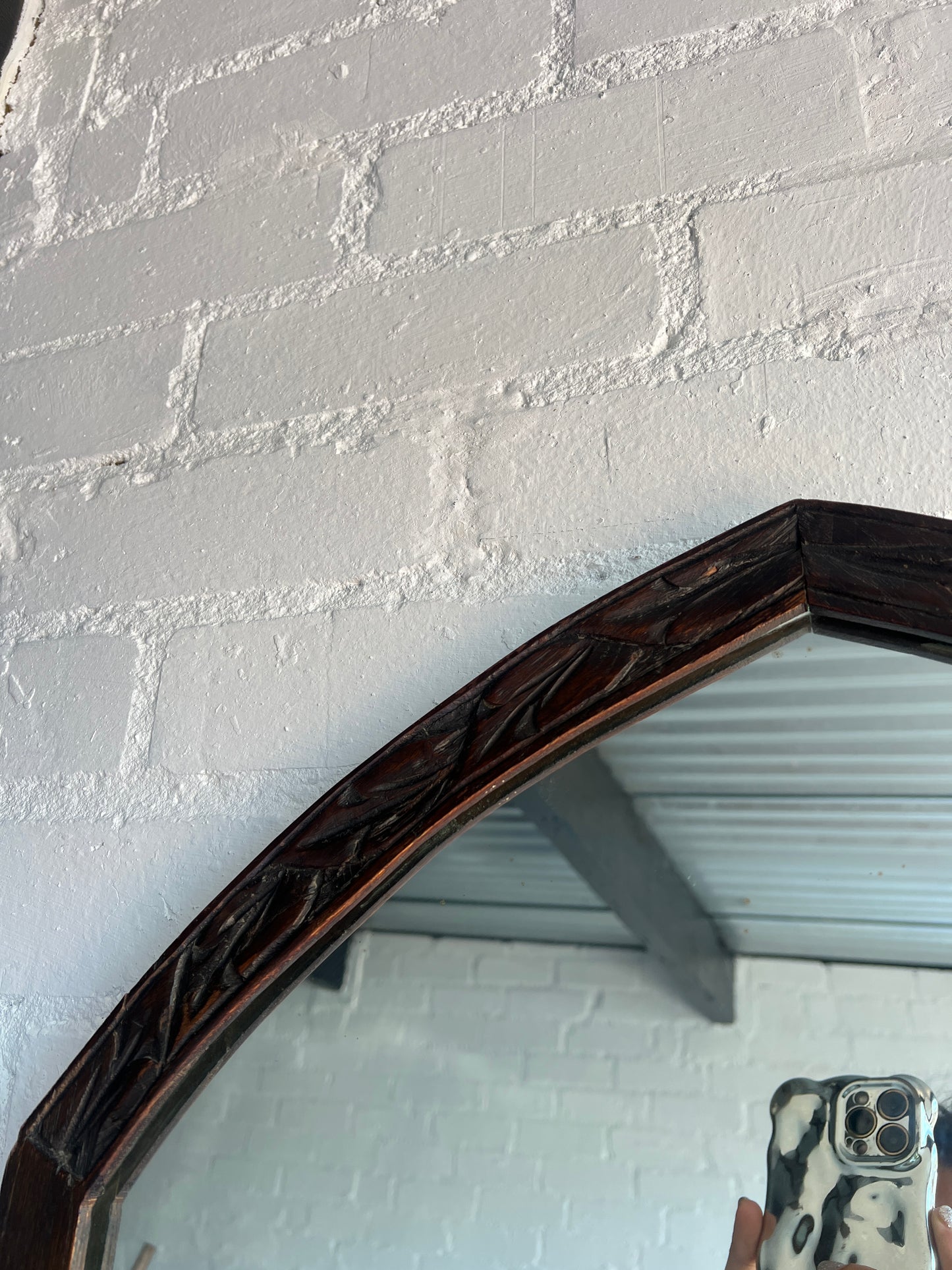ARCHED CARVED MIRROR