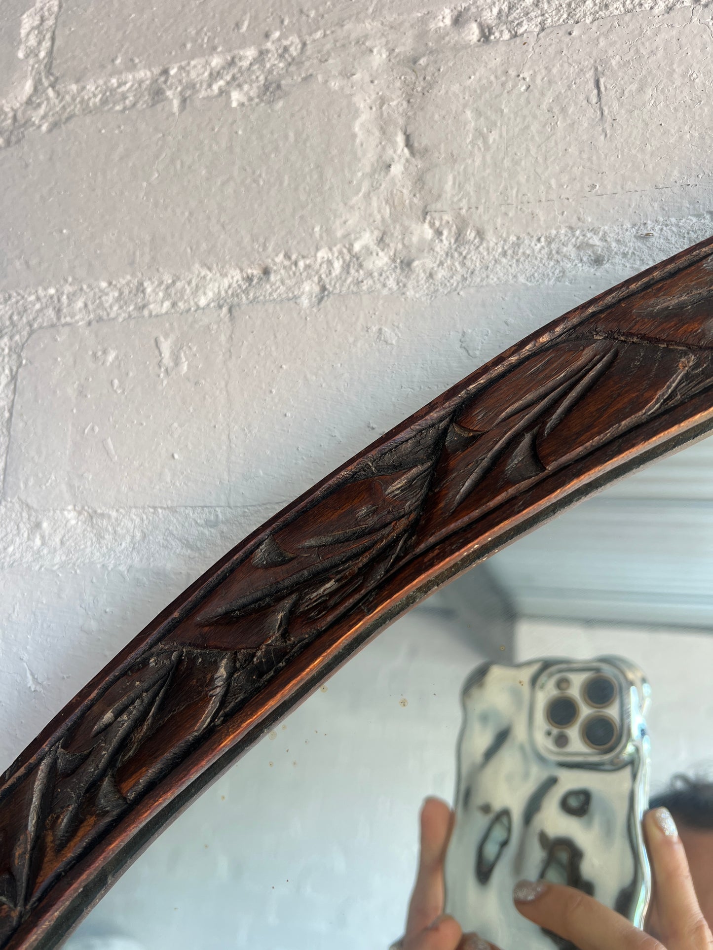 ARCHED CARVED MIRROR