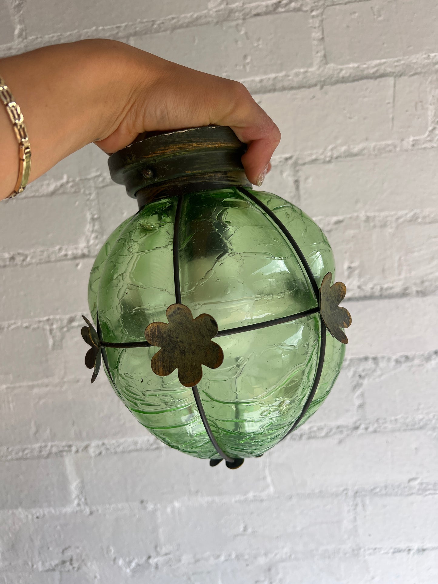 SMALL GREEN FLOWER GLASS PENDANT