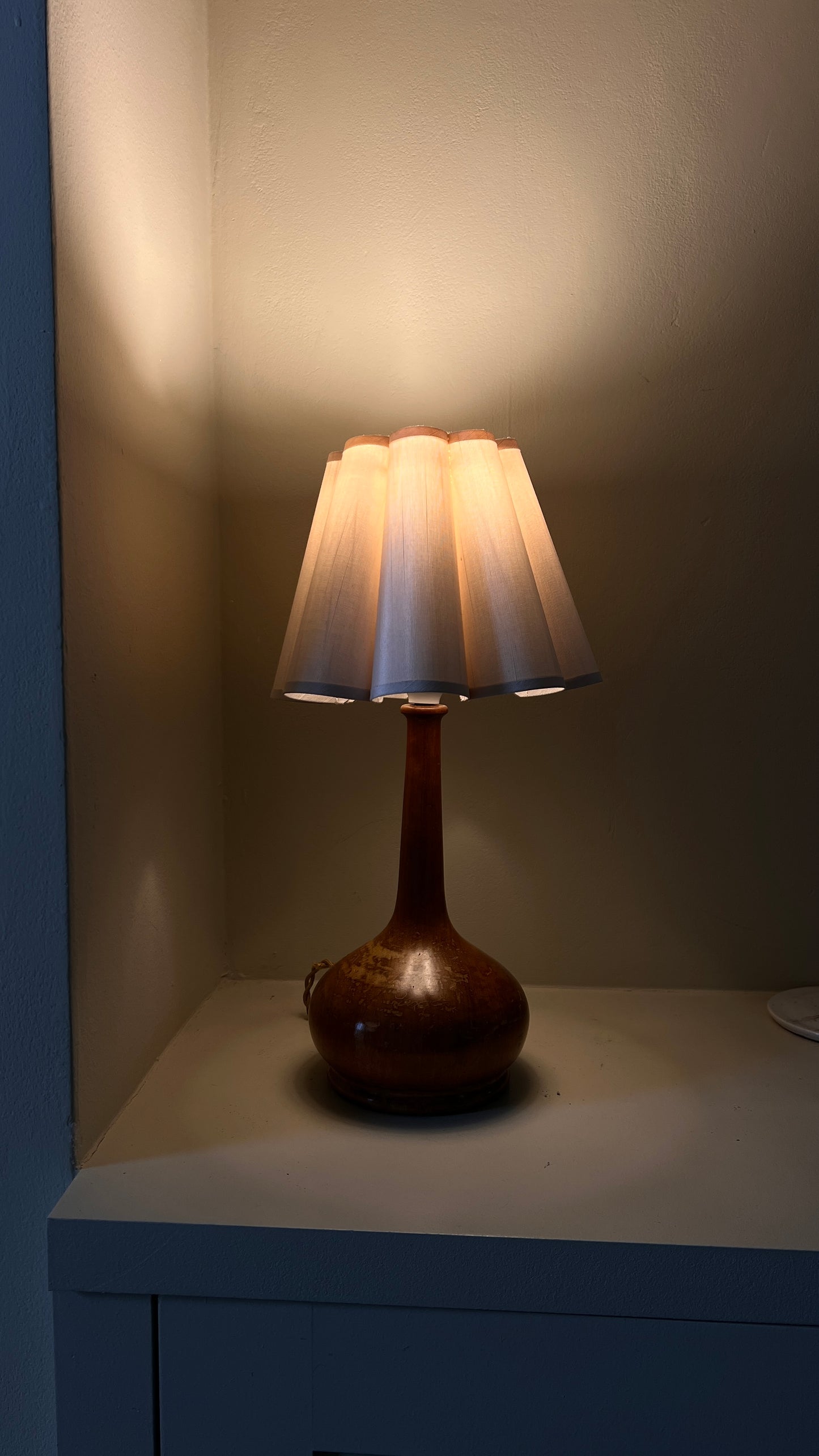 SMALL WOODEN LAMP