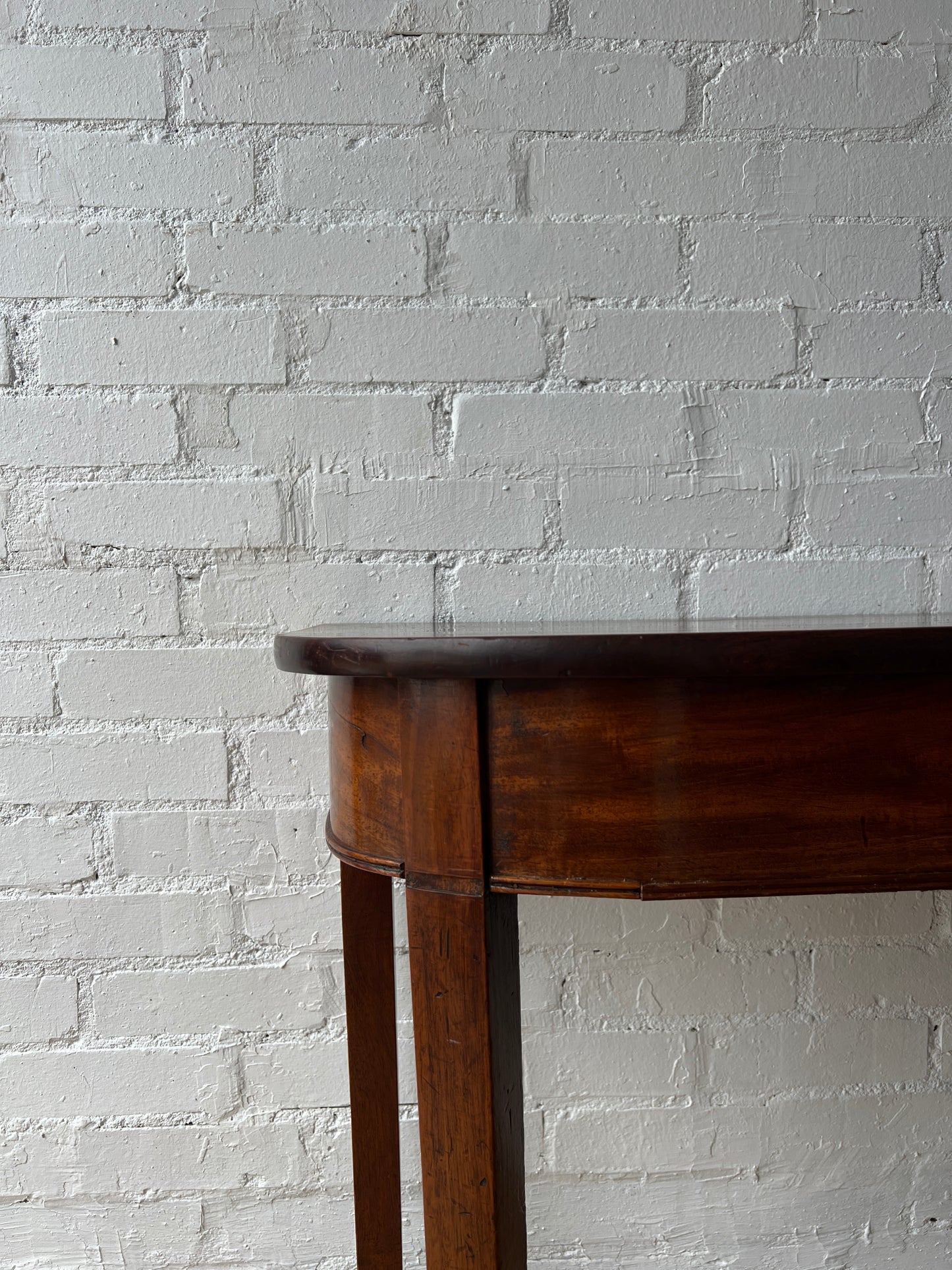 MAHOGANY HALLWAY CONSOLE TABLE