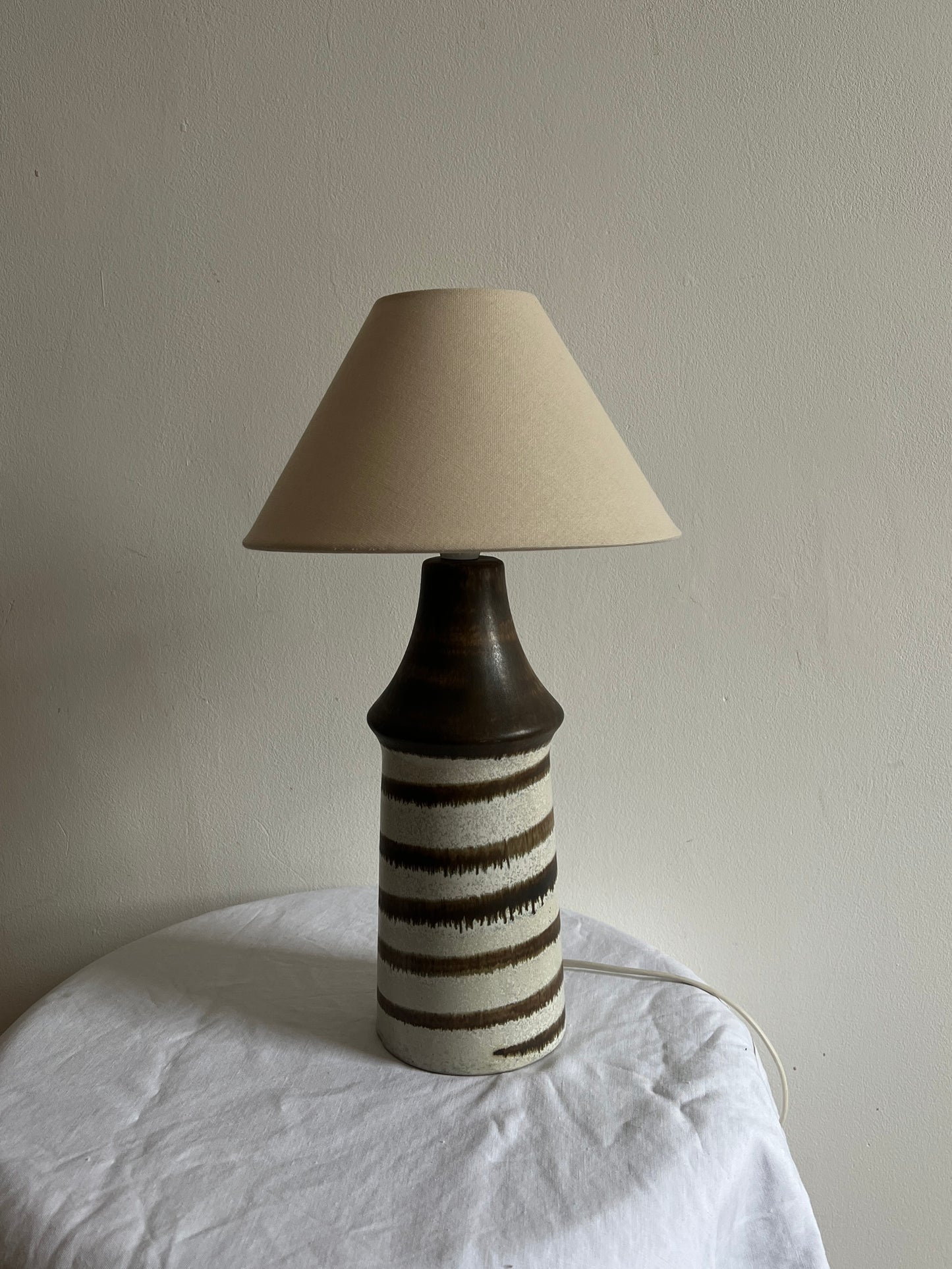 CERAMIC STRIPED TABLE LAMP BY BRUNO KARLSSON