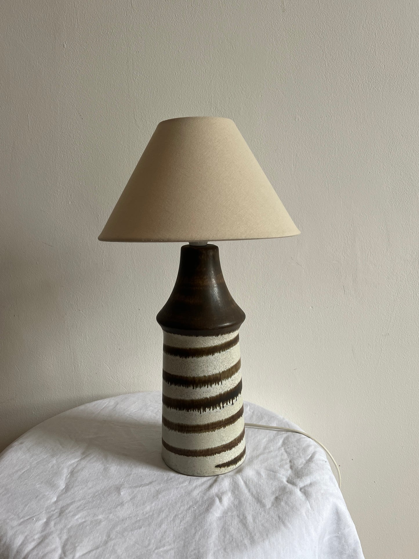 CERAMIC STRIPED TABLE LAMP BY BRUNO KARLSSON