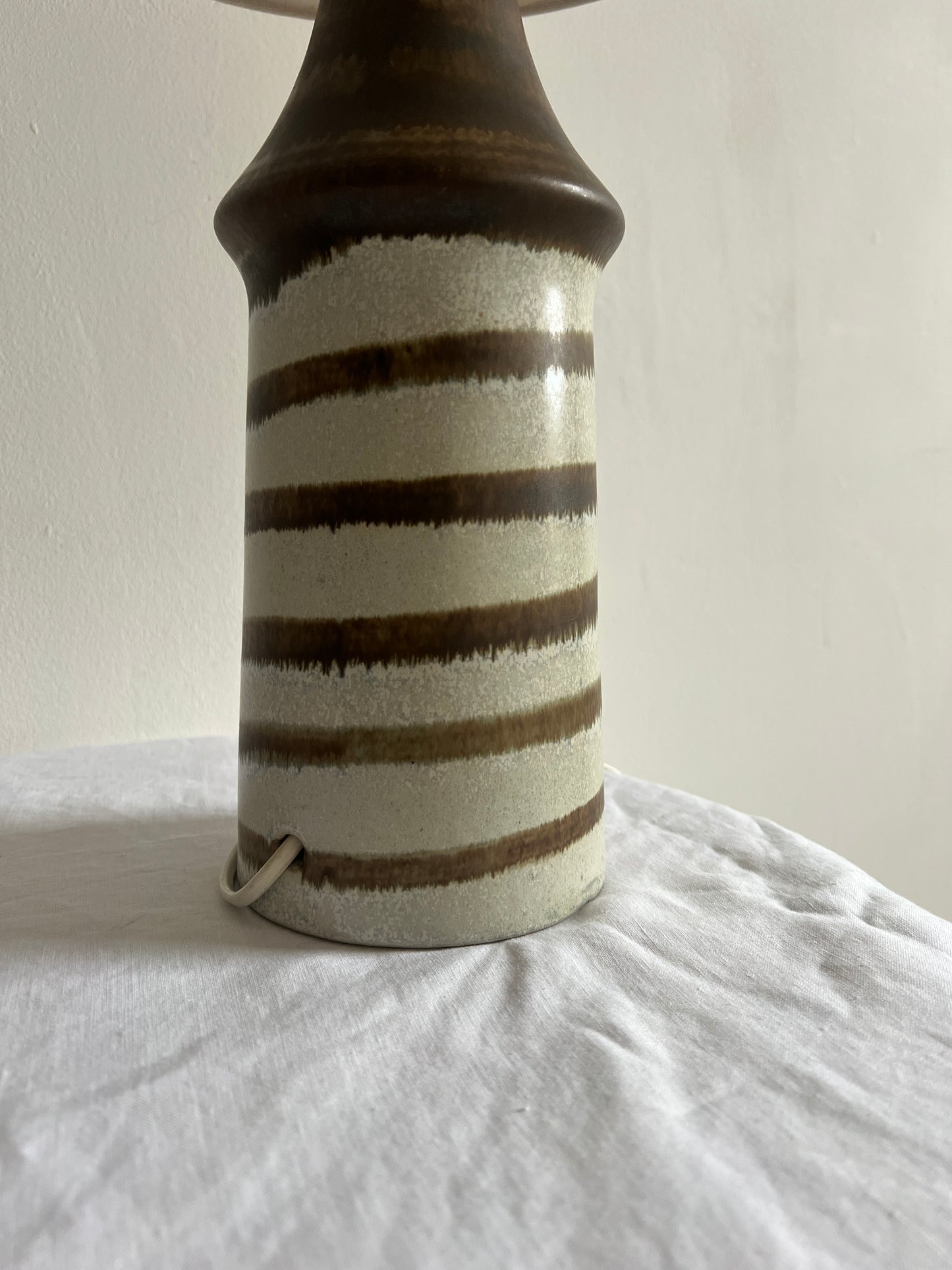 CERAMIC STRIPED TABLE LAMP BY BRUNO KARLSSON