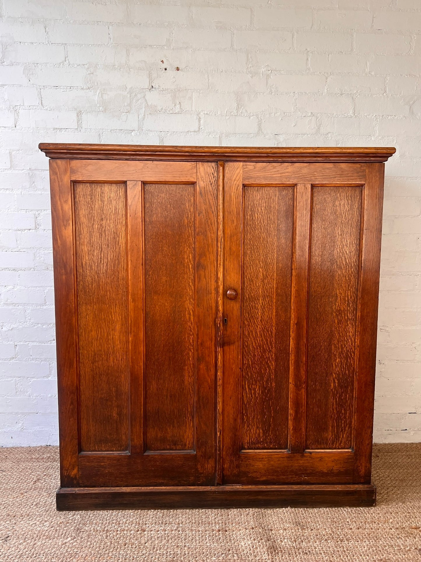 LARGE ENGLISH ANTIQUE TALL CUPBOARD