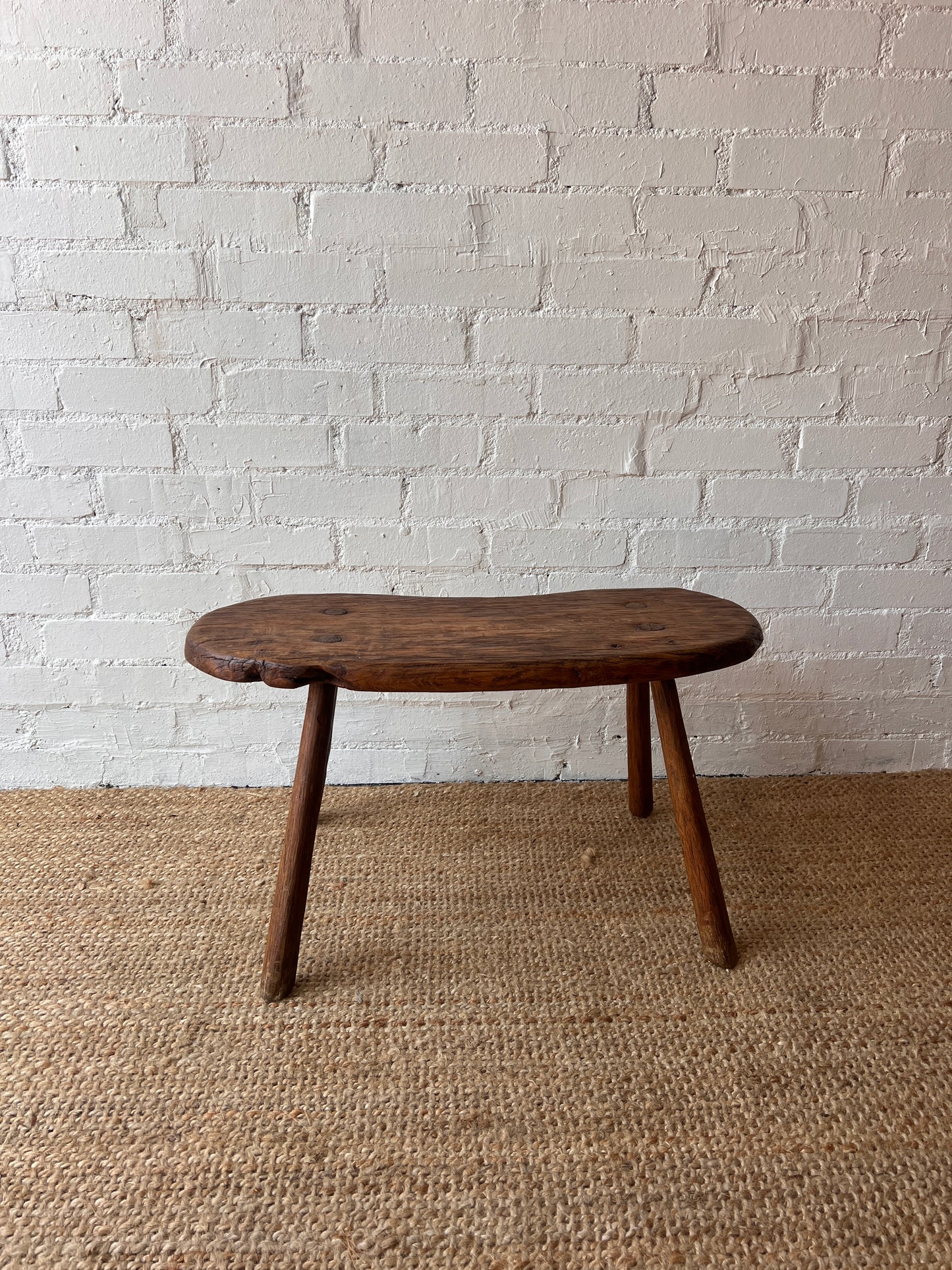 FRENCH LIVE EGE CURVED OAK BENCH