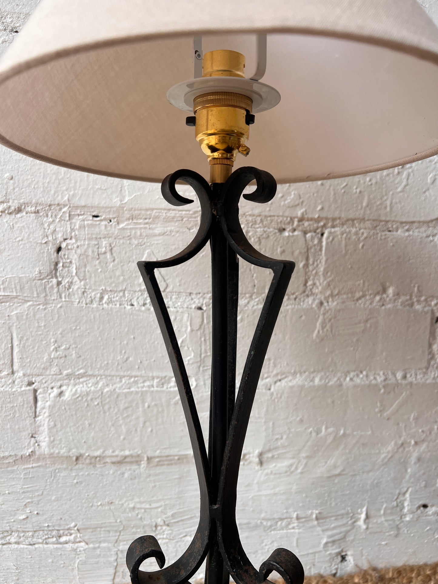 BLACK IRON FRENCH LAMP