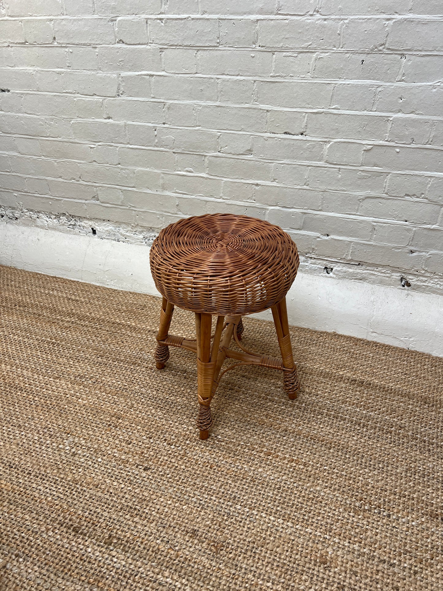 WICKER SIDE STOOL