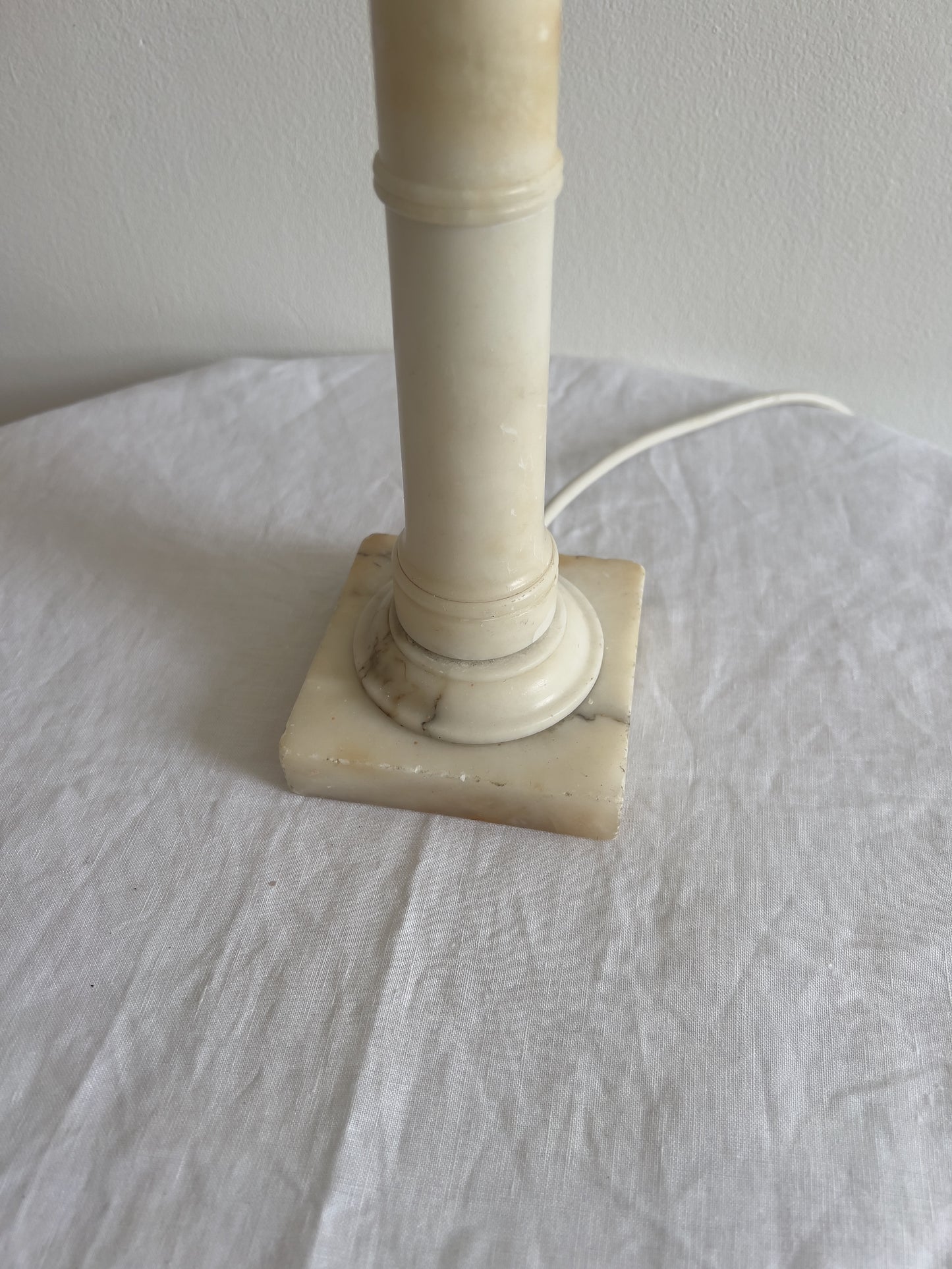 CREAM MARBLE LAMP