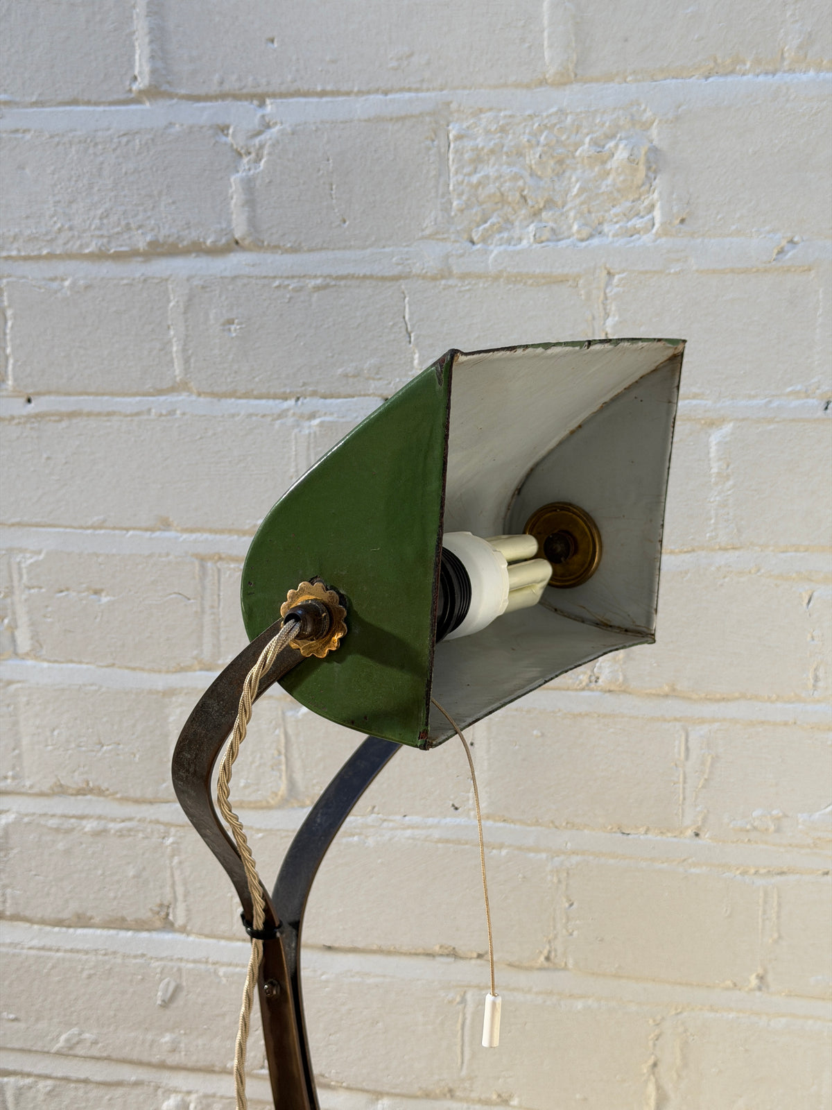 FRENCH GREEN ENAMEL BANKERS LAMP