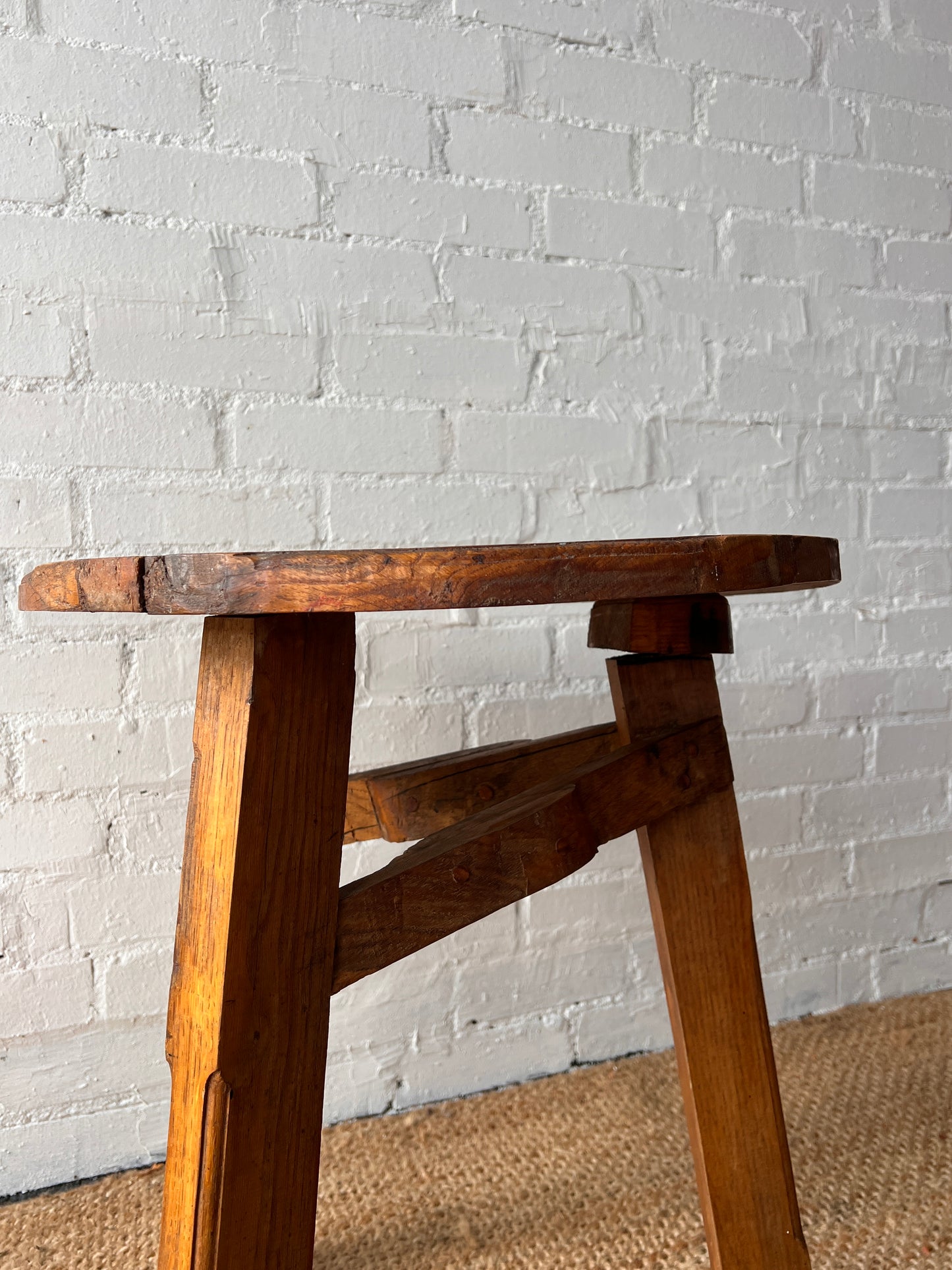 ARTS AND CRATFS SIDE TABLE