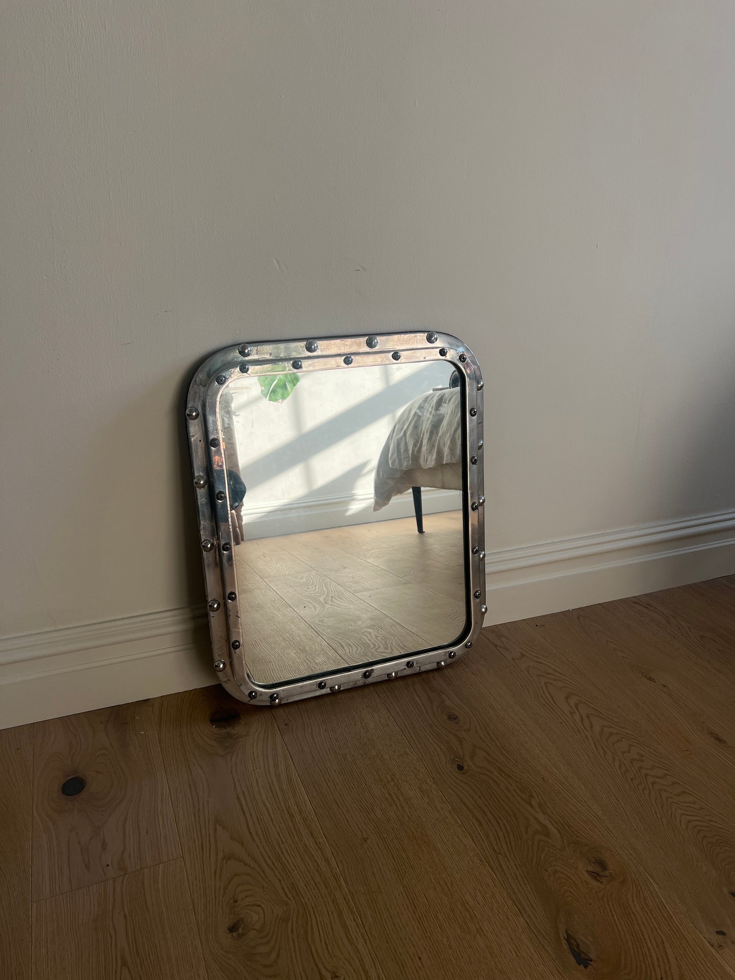 ALUMINIUM PORTHOLE MIRROR