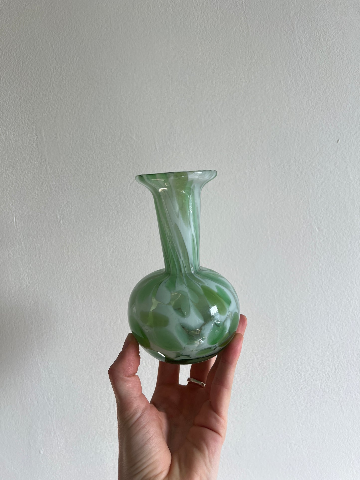 GREEN ART GLASS BUD VASE