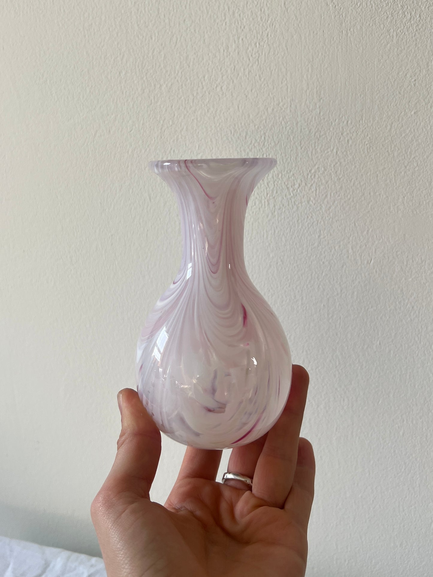 BABY PINK GLASS BUD VASE