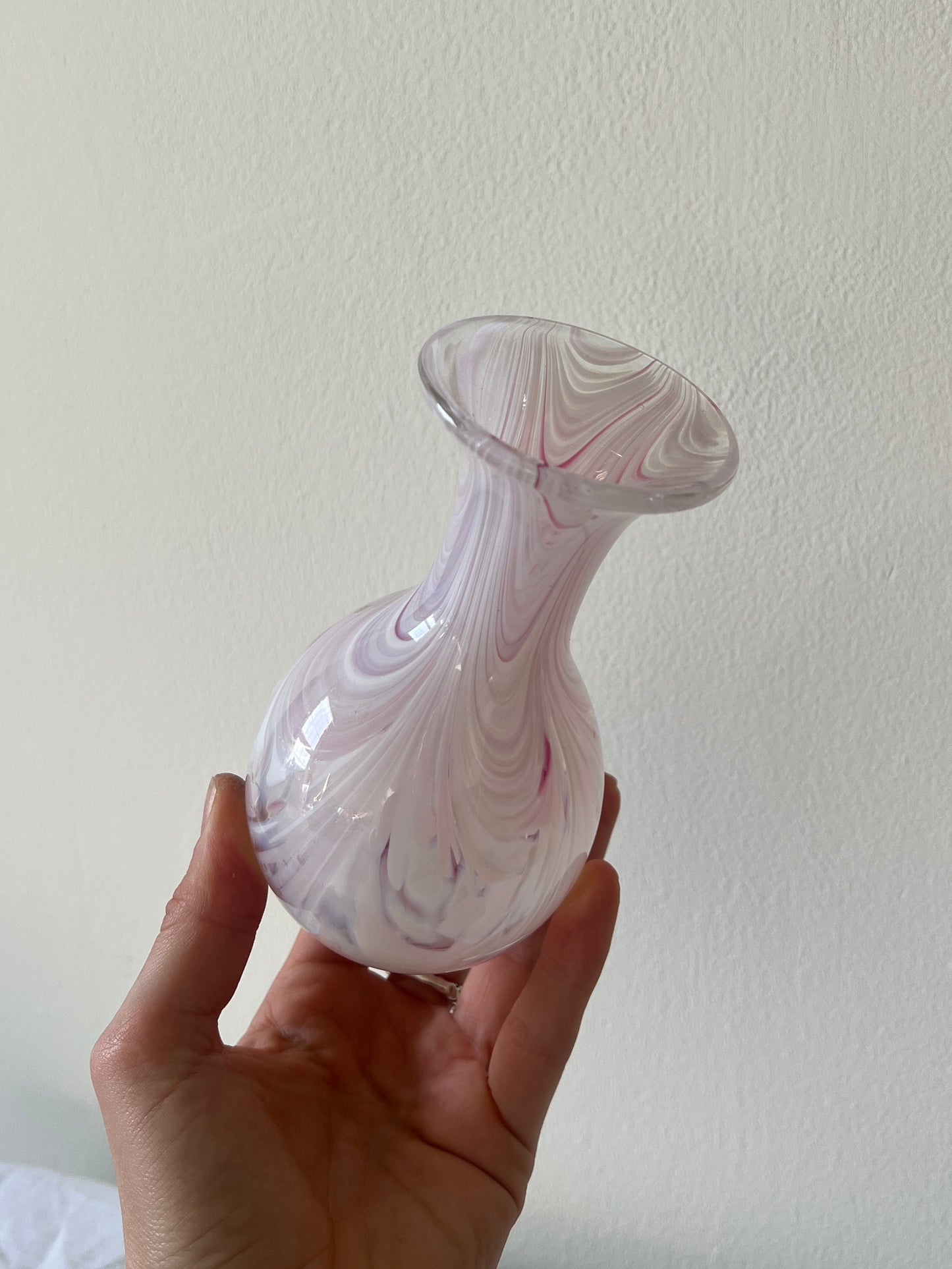 BABY PINK GLASS BUD VASE