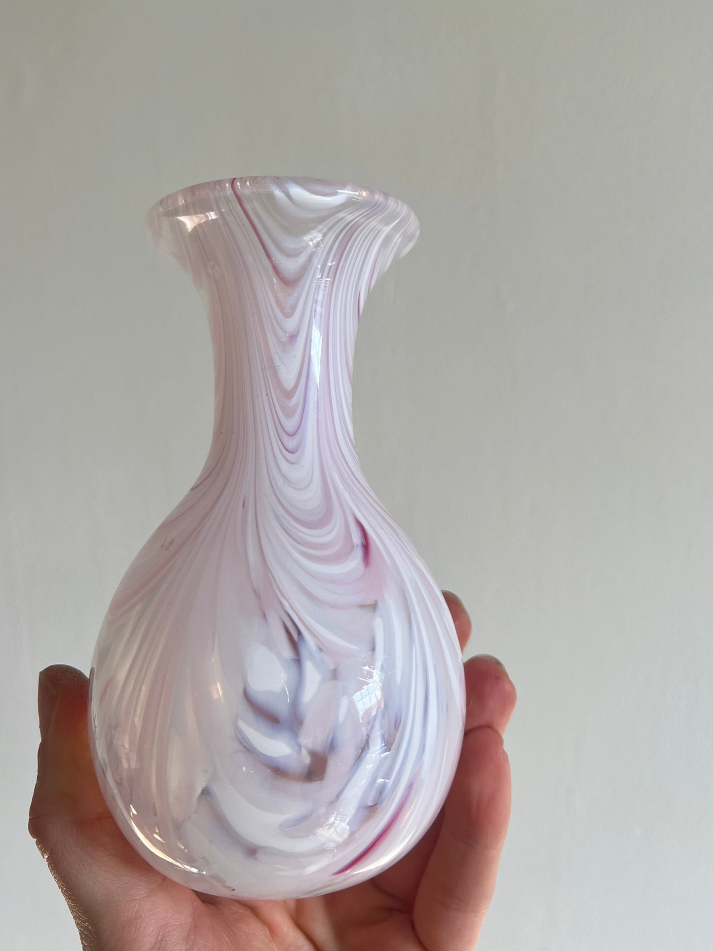 BABY PINK GLASS BUD VASE